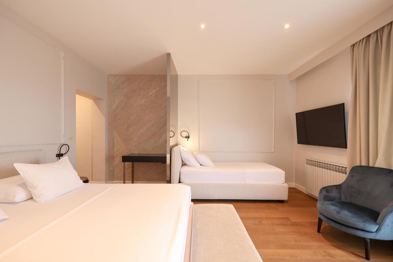 Rooms & Restaurant Matanovi Dvori Sukošan Eksteriør bilde